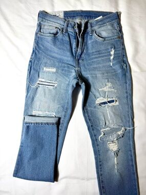 H&M Light Wash Distressed Skinny Jeans